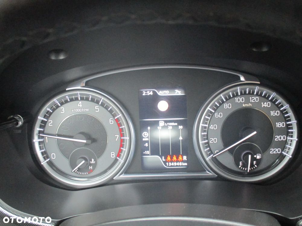 Suzuki Vitara 1.0 Boosterjet Premium 4WD - 18