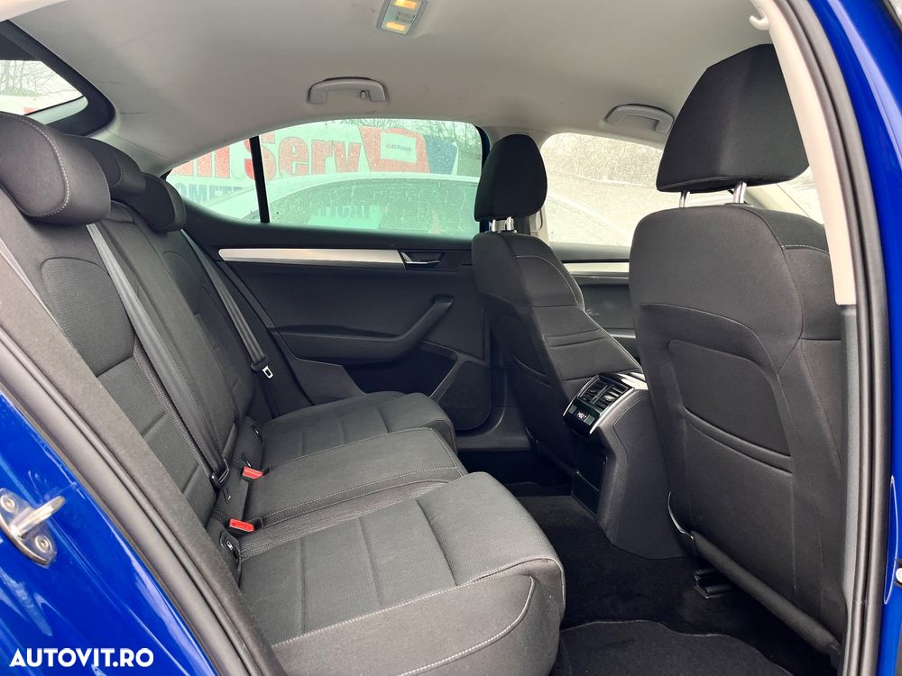 Skoda Superb 2.0 TDI DSG Sportline - 13