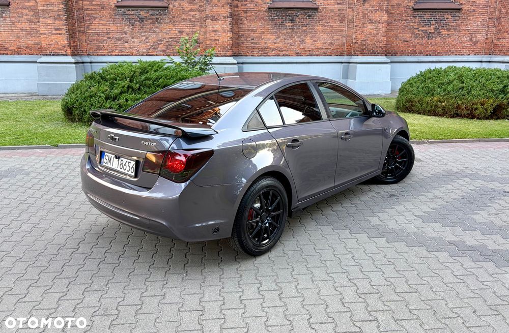 Chevrolet Cruze 1.8 LTZ - 23