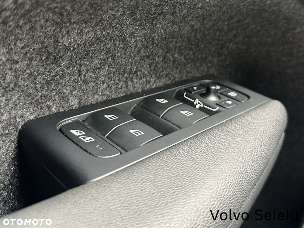 Volvo XC 40 - 31