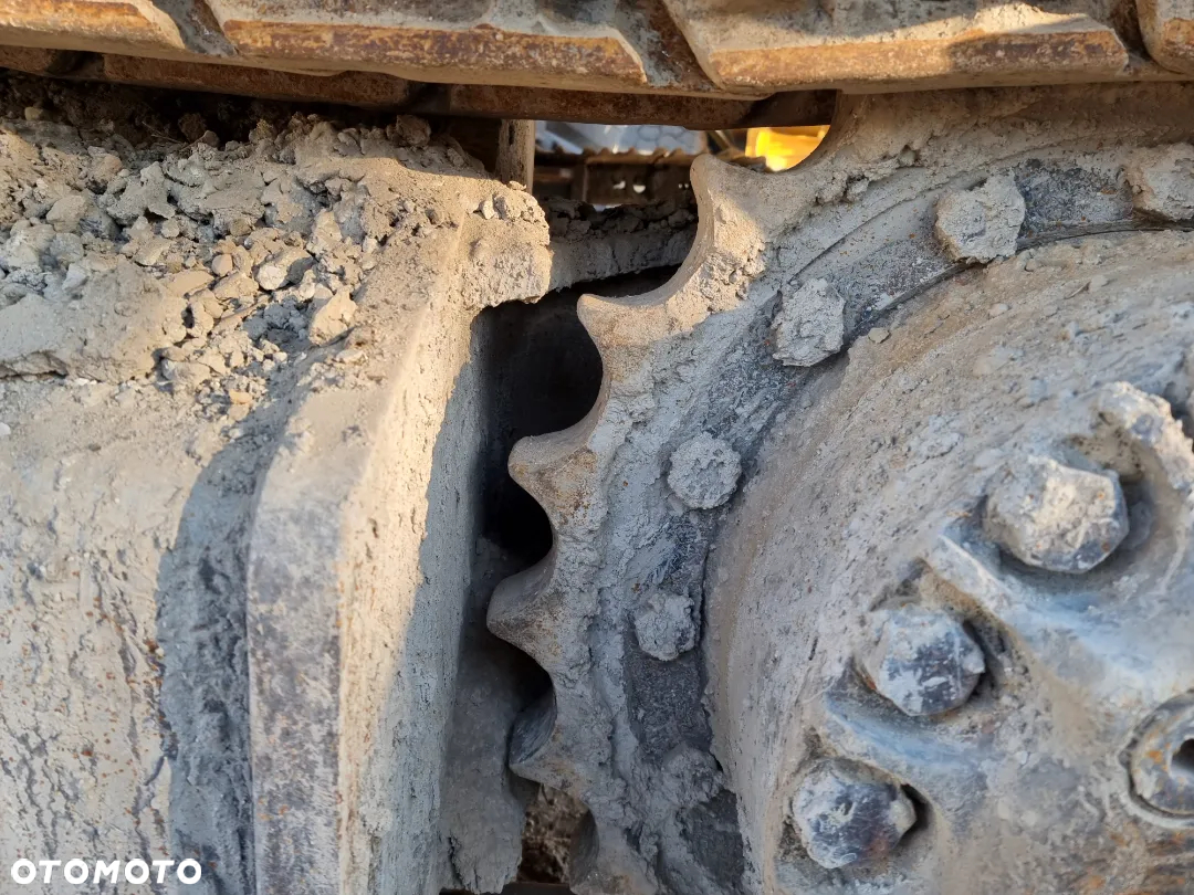 Caterpillar 330D - 9