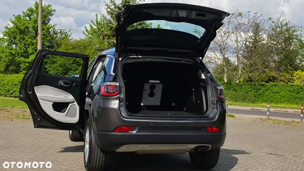 Jeep Compass 2.0 MultiJet Active Drive Limited - 36