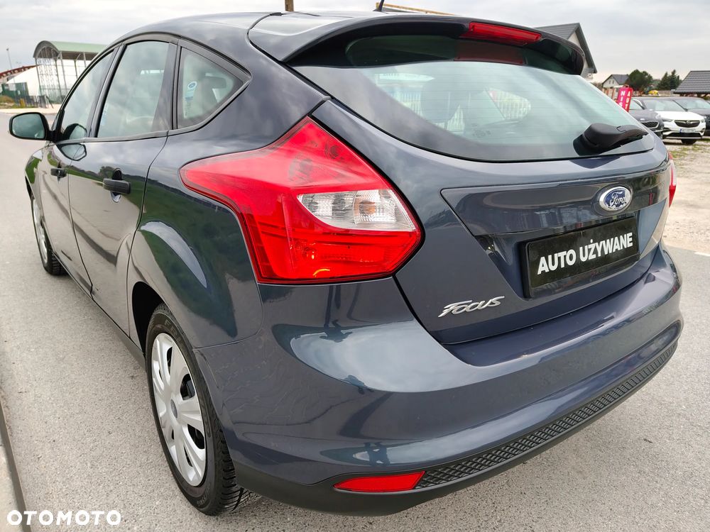 Ford Focus 1.6 Ambiente - 11