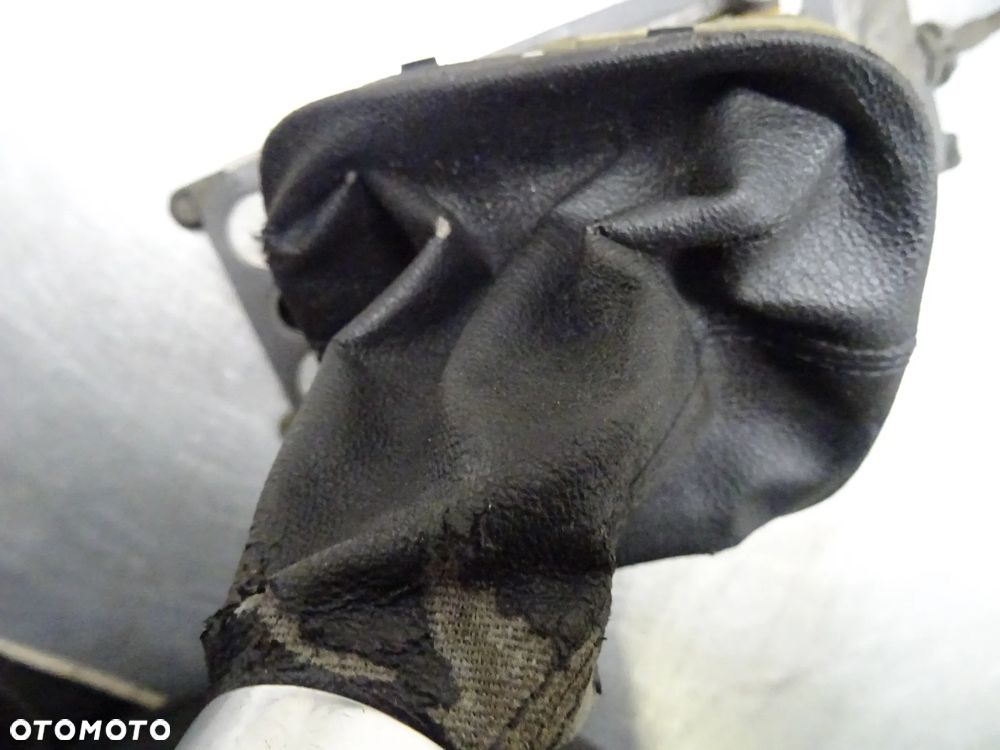 VW GOLF V 03-09 HB 3D 1.9TDI LEWAREK WYBIERAK BIEGÓW 1K0711061B - 5