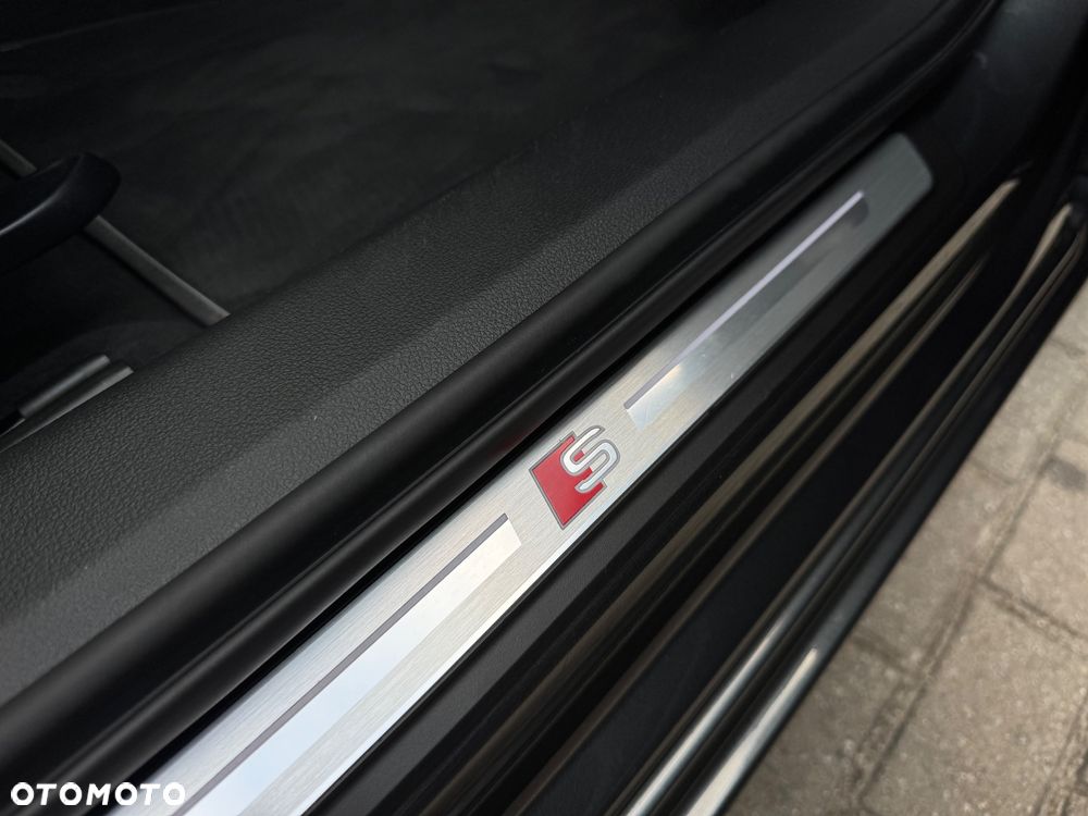 Audi A6 Avant 40 TDI quattro S tronic S line - 39