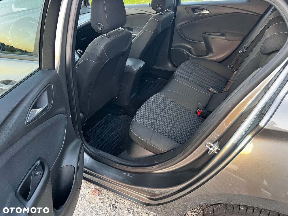 Opel Astra 1.4 T Dynamic - 11