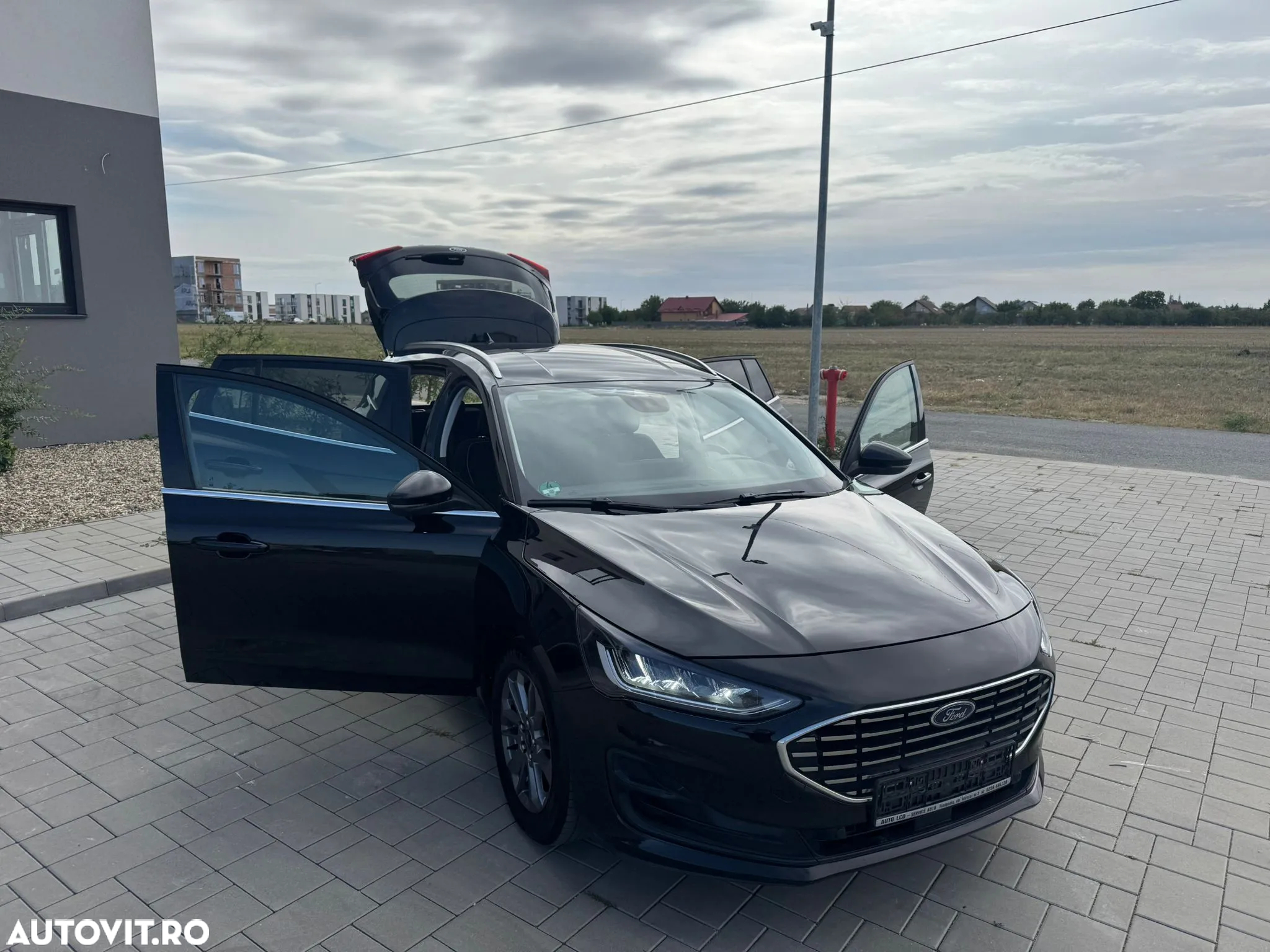 Ford Focus Turnier 1.5 EcoBlue Start-Stopp-System Aut. TITANIUM - 26