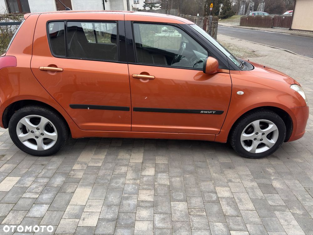 Suzuki Swift 1.3 4x4 Comfort - 4