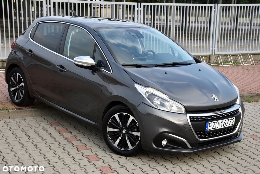 Peugeot 208 - 13