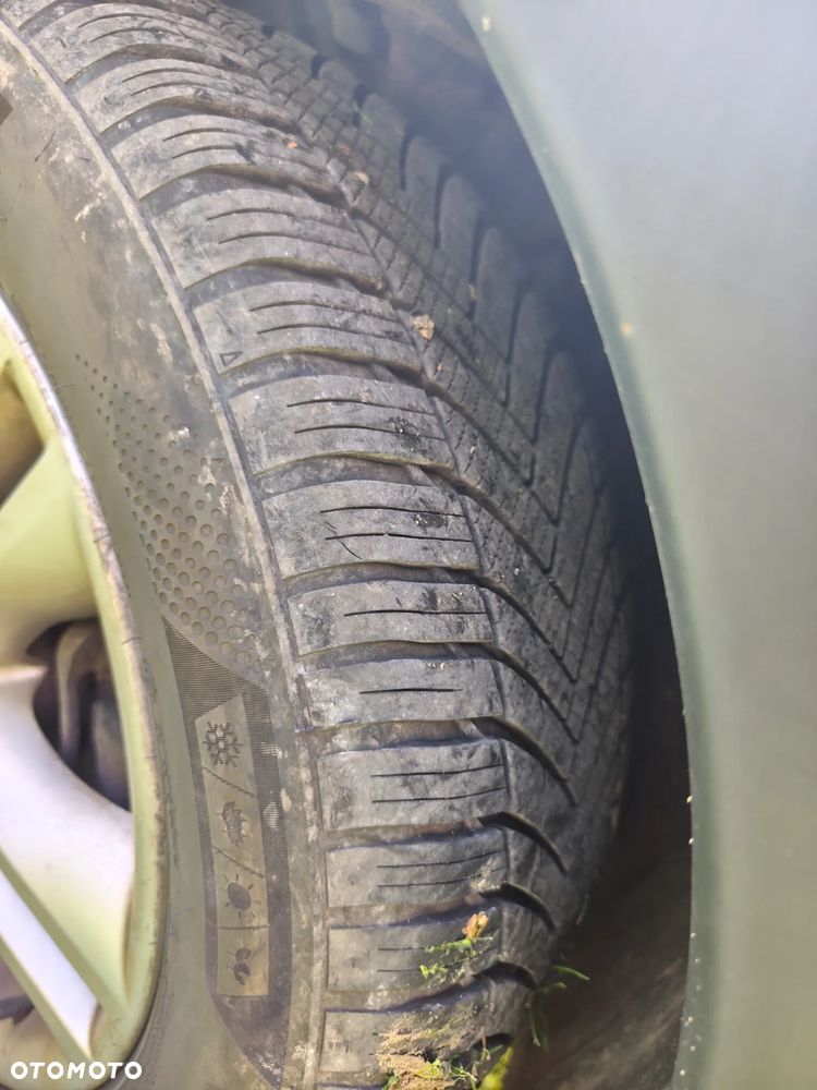 Nissan Qashqai 2.0 dCi 4 x 4 DPF I-Way - 13