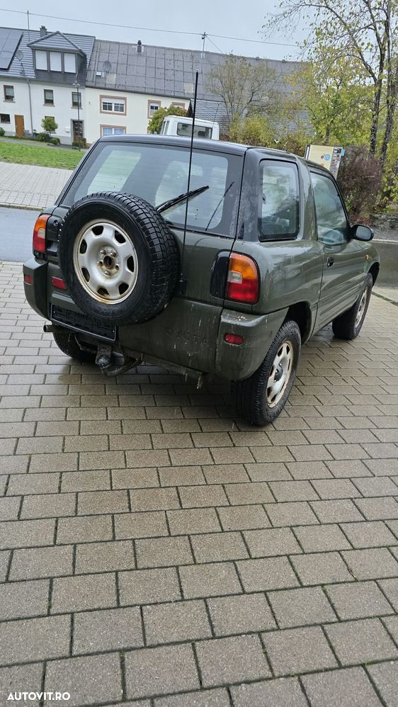Toyota RAV4 - 3