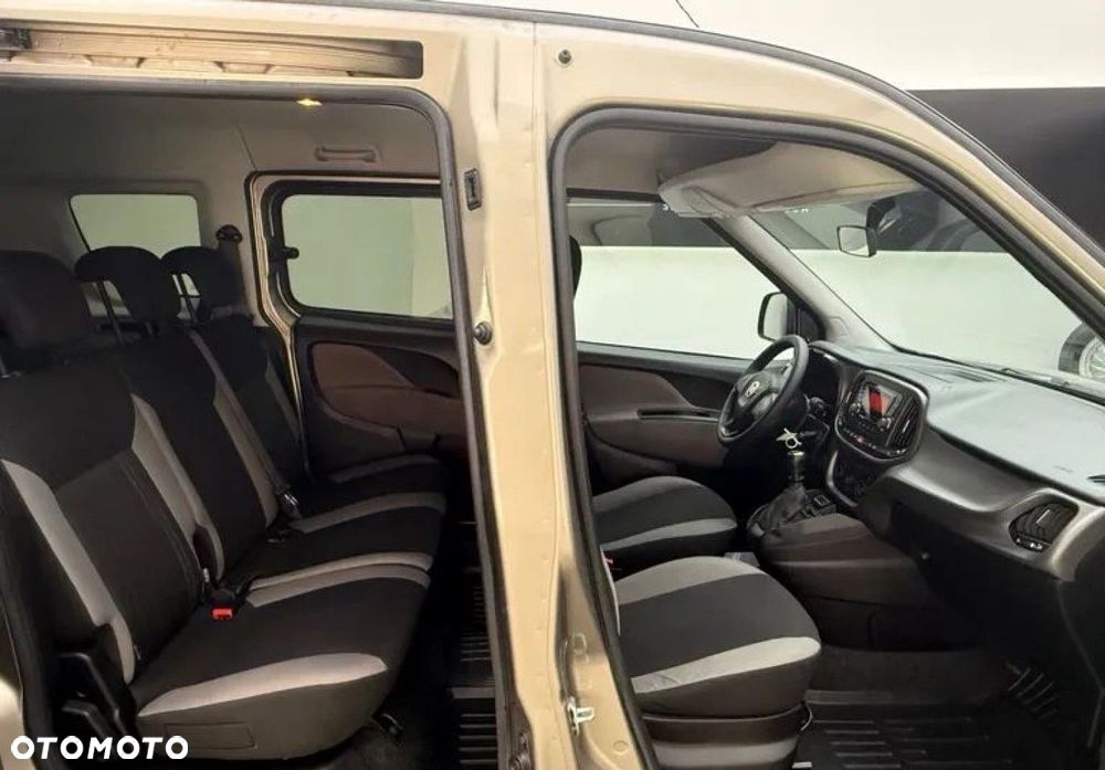 Fiat Doblo 1.4 16V Start&Stopp MyLife Family - 19