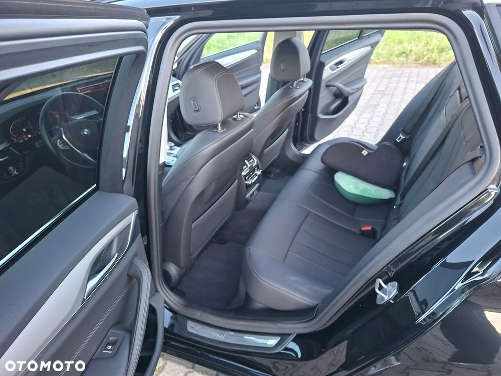 BMW Seria 5 520d Touring - 22