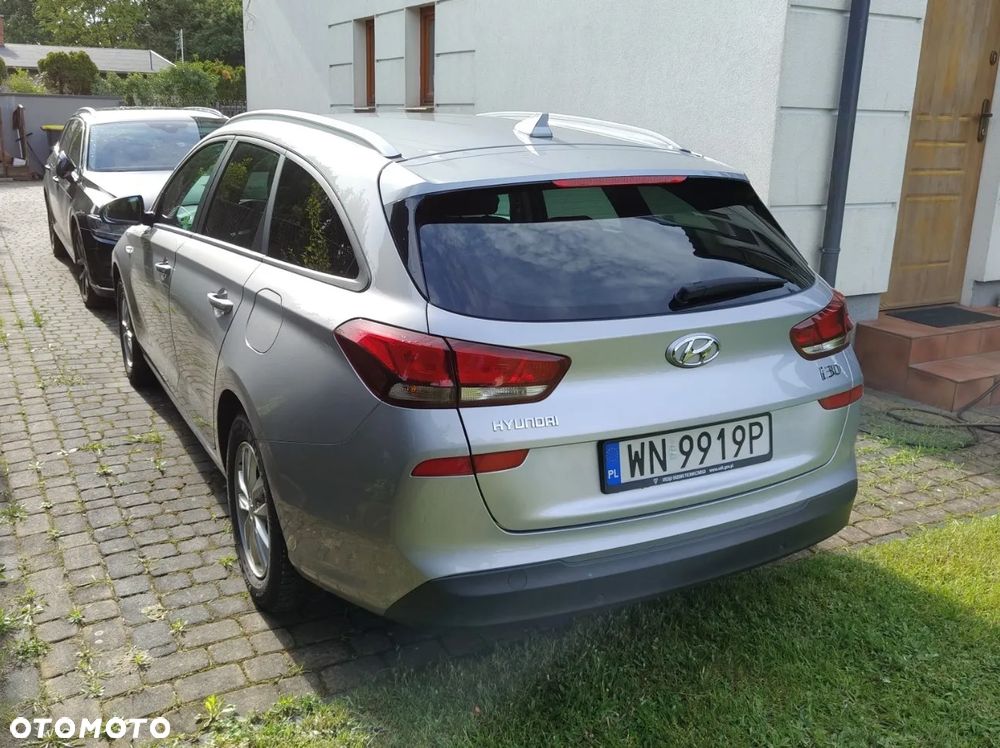 Hyundai i30 1.5 DPI Classic + - 4