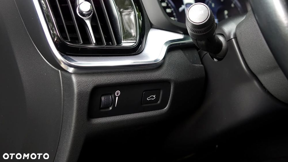Volvo V60 D4 AWD Geartronic - 3