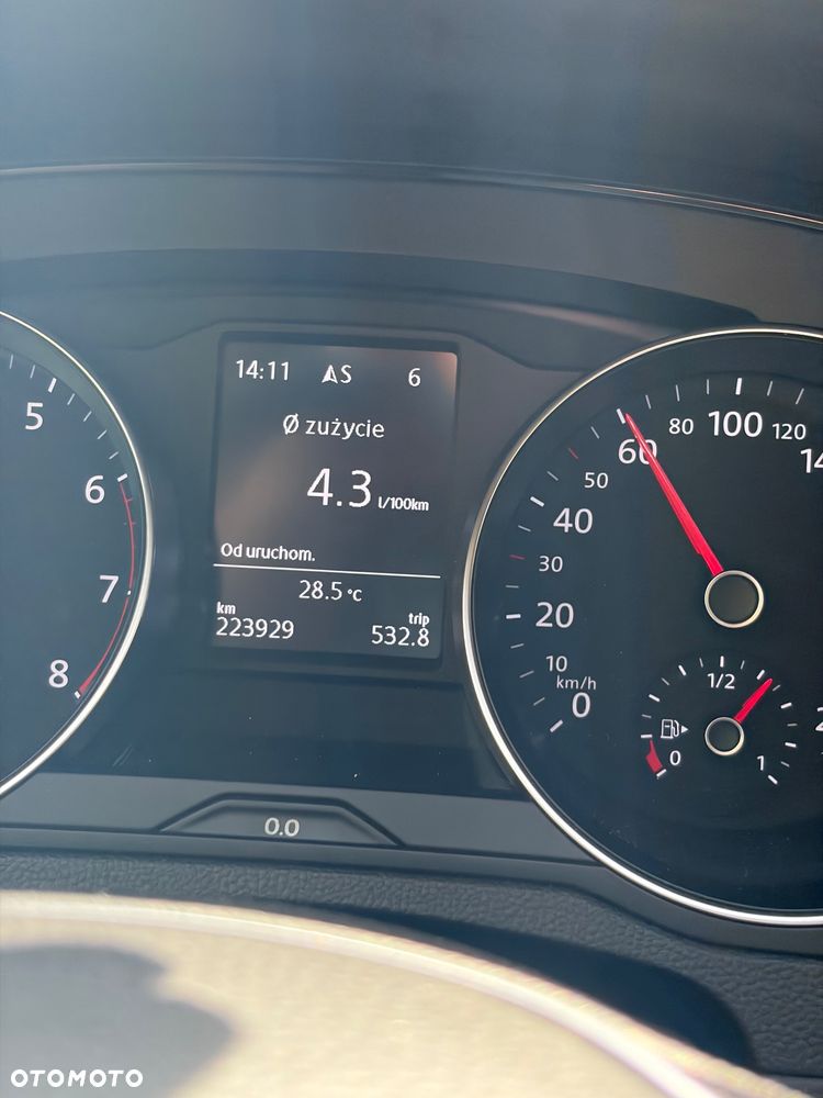 Volkswagen Passat 1.4 TSI (BlueMotion Technology) Trendline - 34