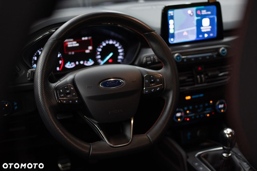 Ford Focus - 24