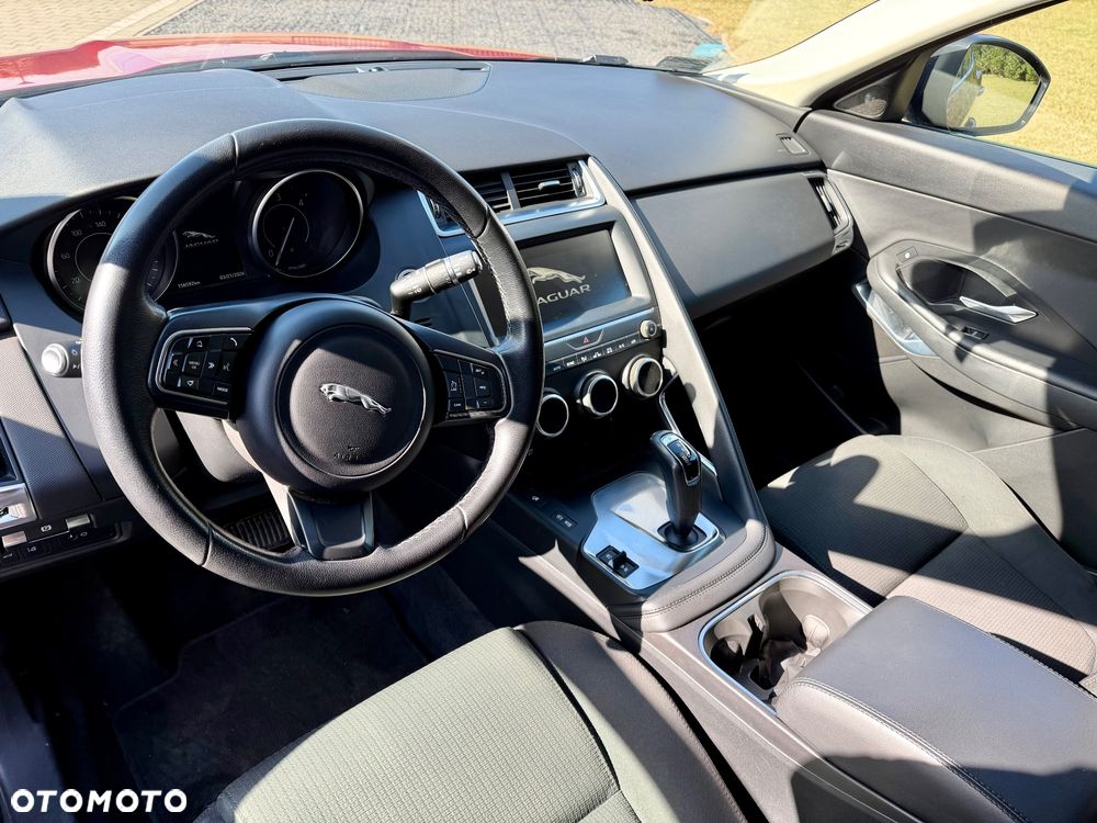 Jaguar E-Pace 2.0 i4D AWD - 28