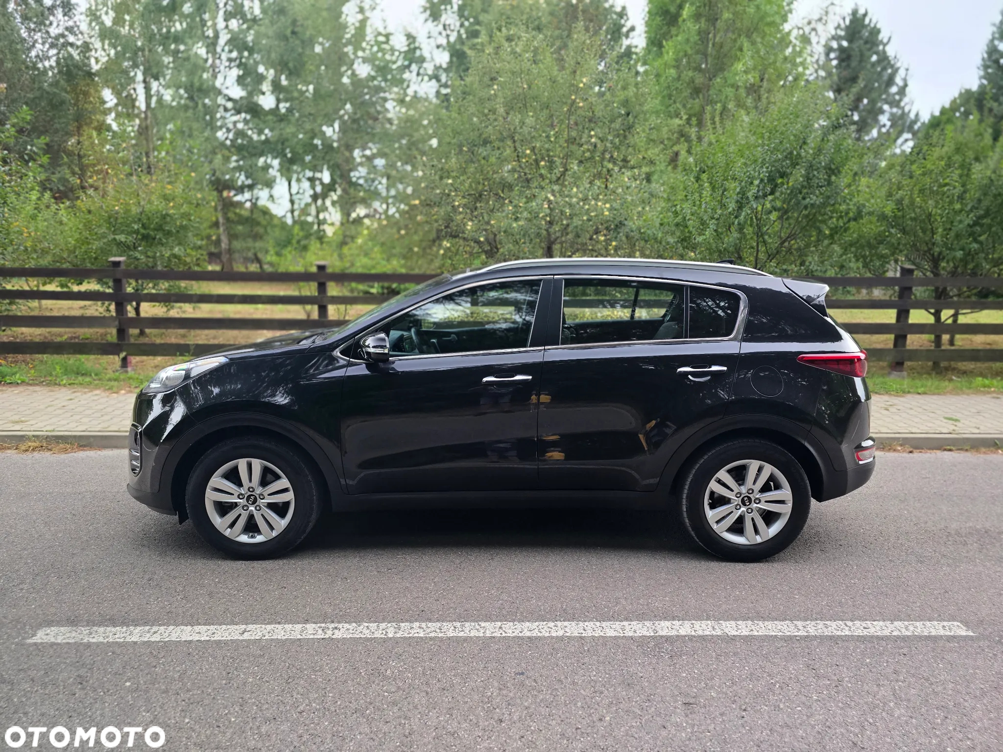 Kia Sportage 1.7 CRDI 2WD Dream-Team Edition - 19