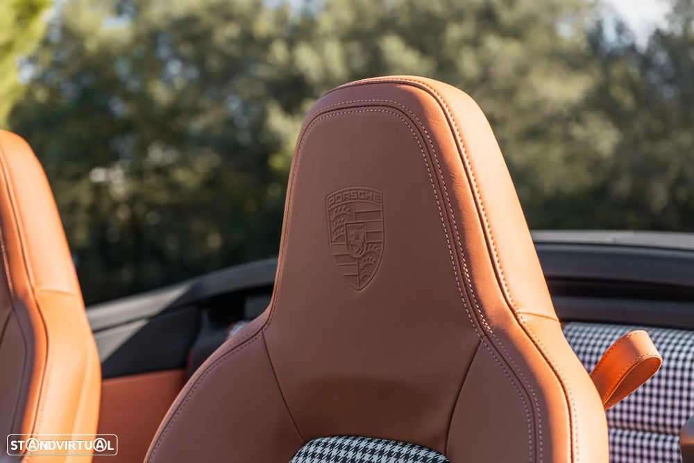 Porsche 911 (992) Turbo S Cabriolet - 12