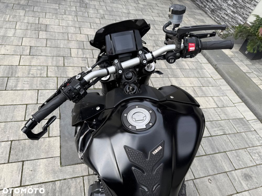 Yamaha MT - 7