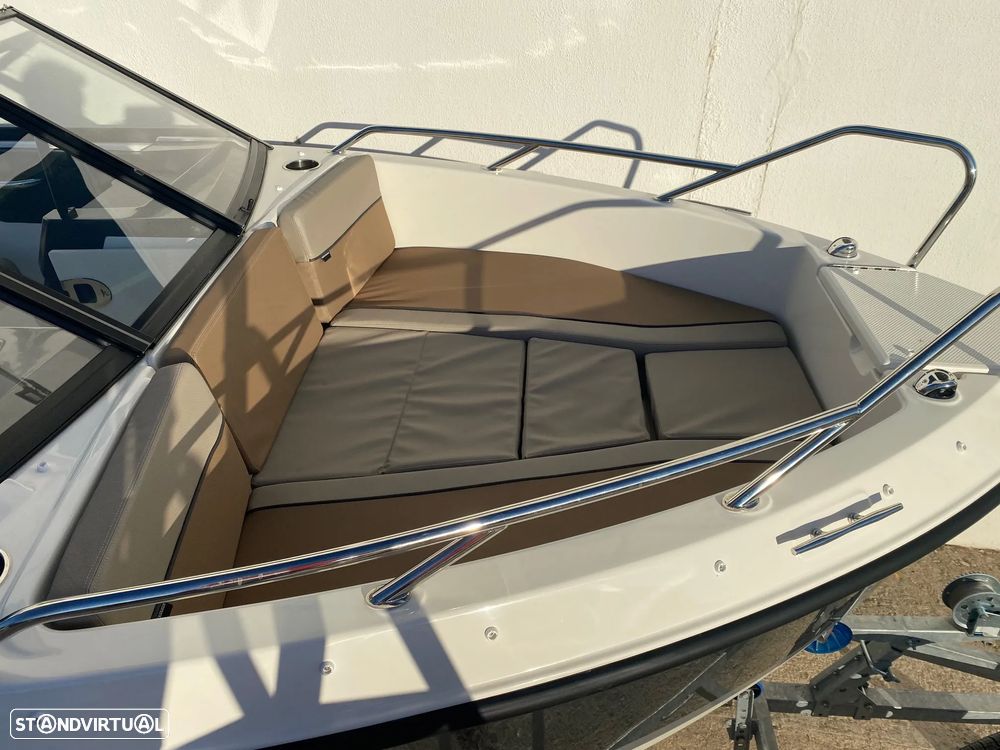 Quicksilver Activ 555 Bowrider - 12
