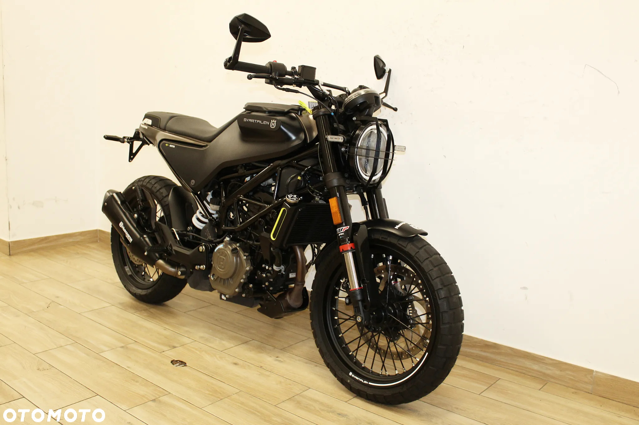 Husqvarna Svartpilen - 2