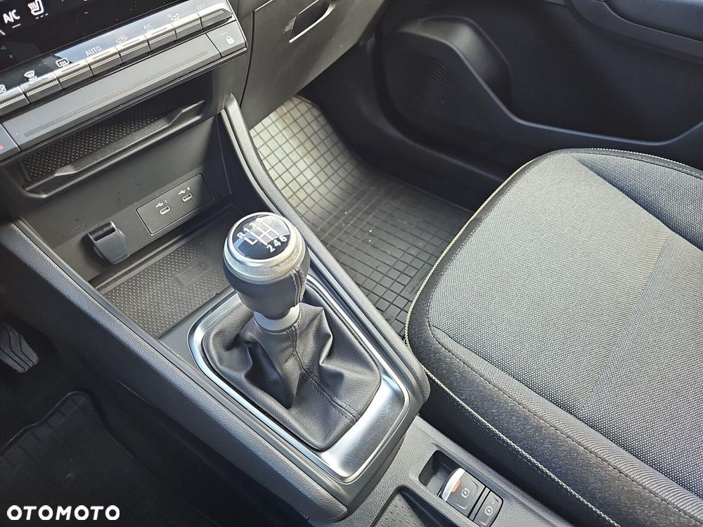 Renault Captur 1.0 TCe Techno - 25