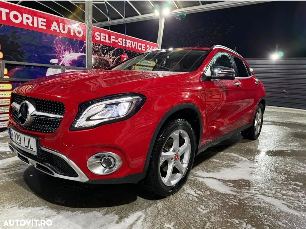 Mercedes-Benz GLA 180 - 1