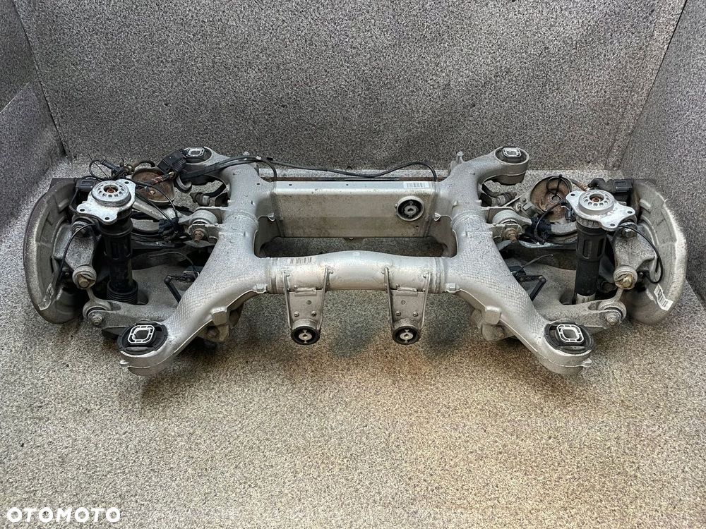 Belka wozek zawieszenie wahacze zaciski tarcze drazek tyl BMW F11 2.0D N47 - 2