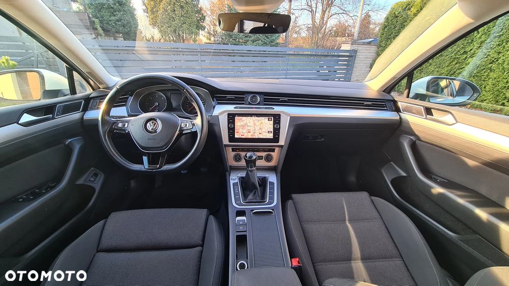 Volkswagen Passat 2.0 TDI SCR Elegance - 7
