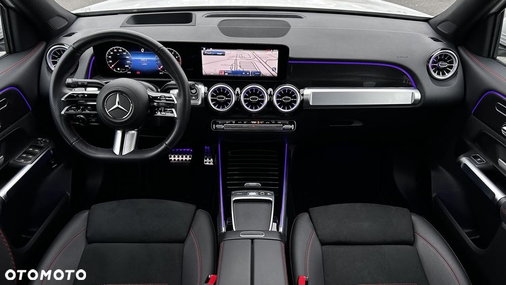 Mercedes-Benz GLB - 21