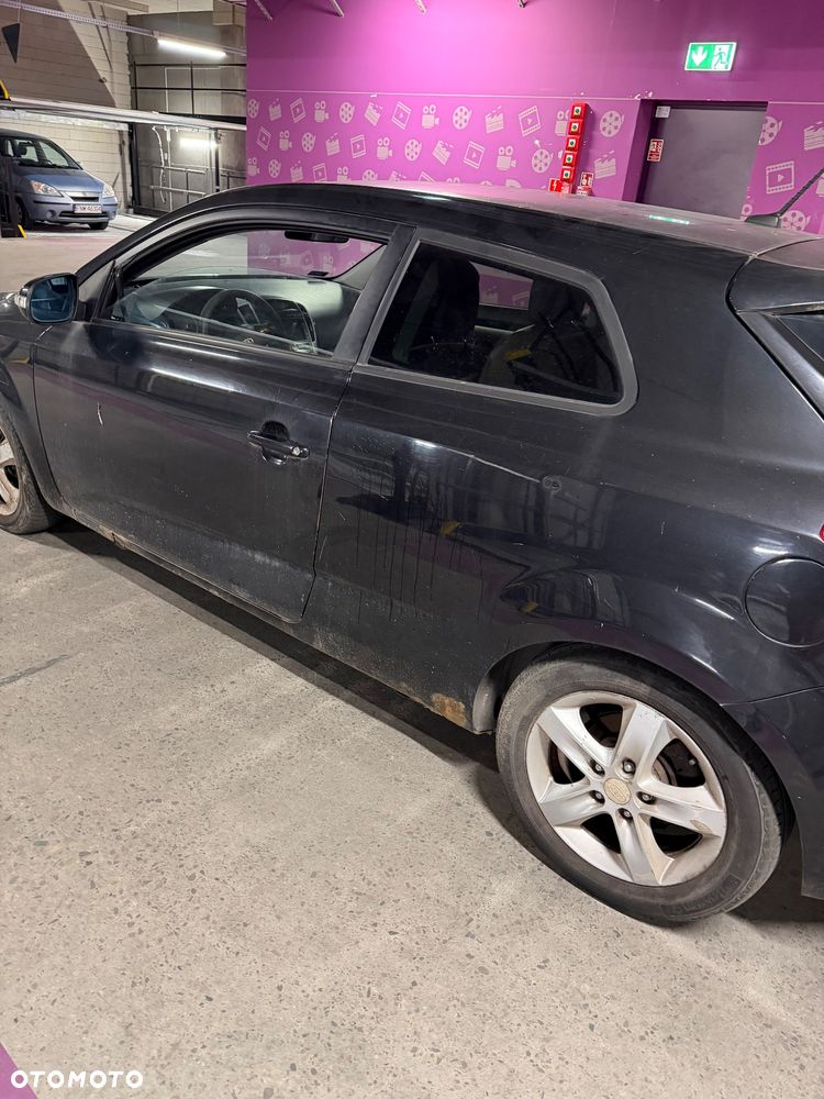 Kia Ceed - 8