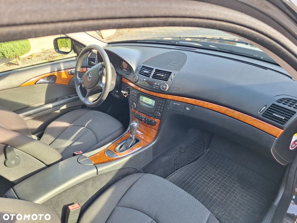 Mercedes-Benz E-Class 2007 photo 5