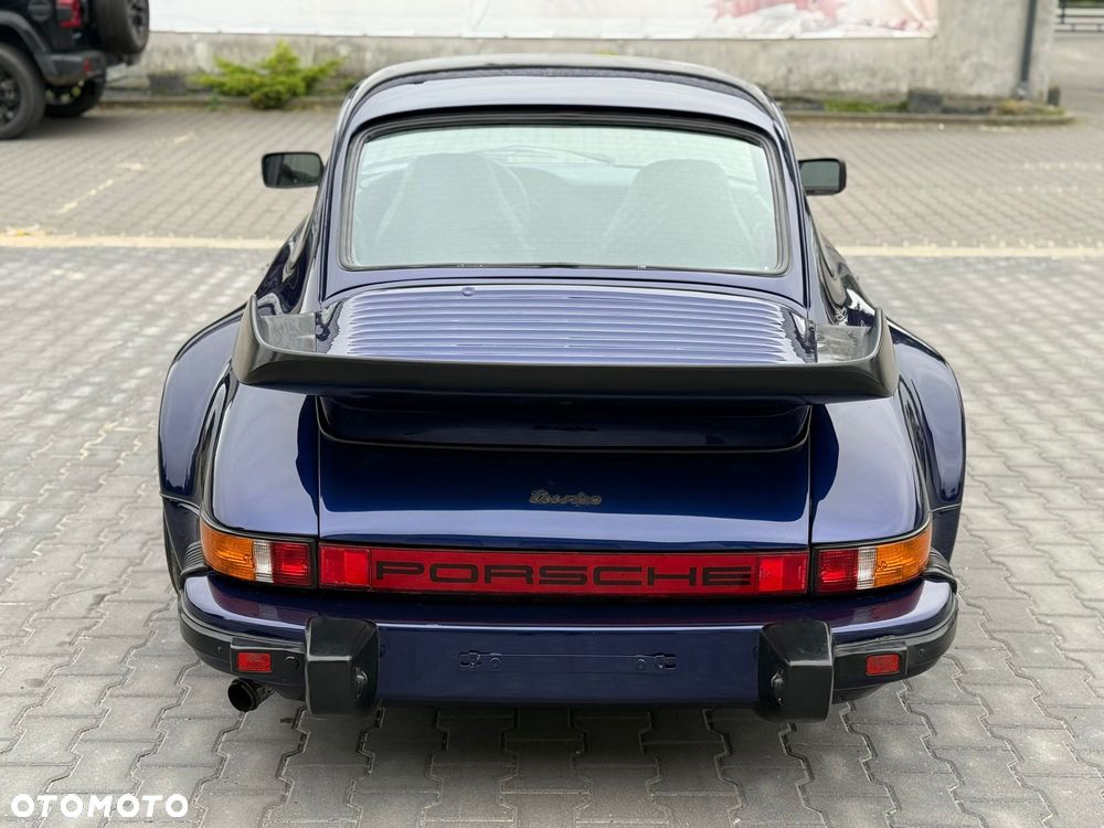 Porsche 911 - 10