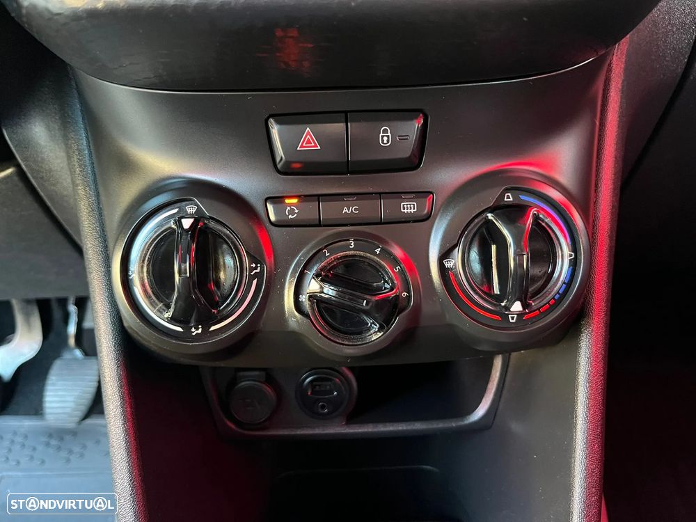 Peugeot 2008 1.6 BlueHDi Style - 26