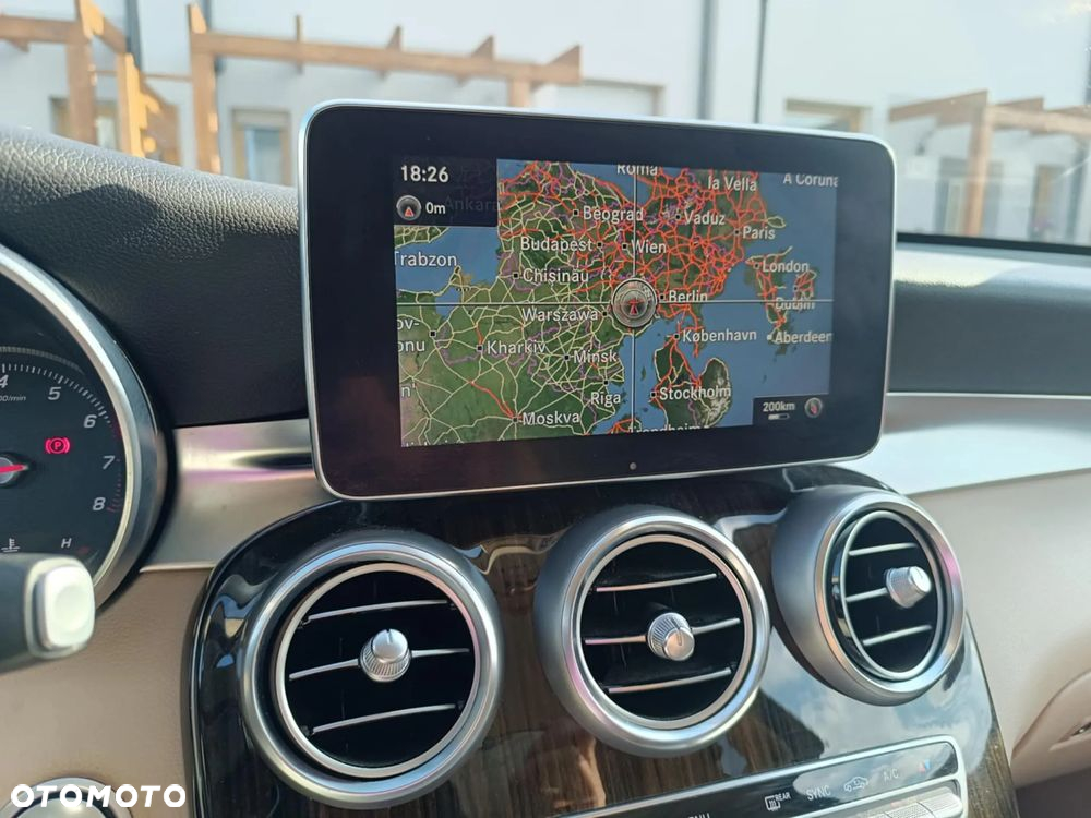 Mercedes-Benz GLC 300 4Matic 9G-TRONIC - 18