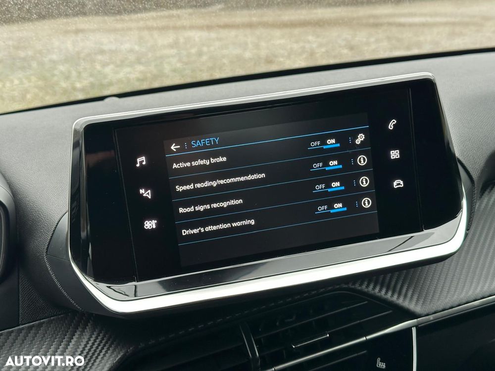 Peugeot 208 1.2 L PureTech STT Allure - 27