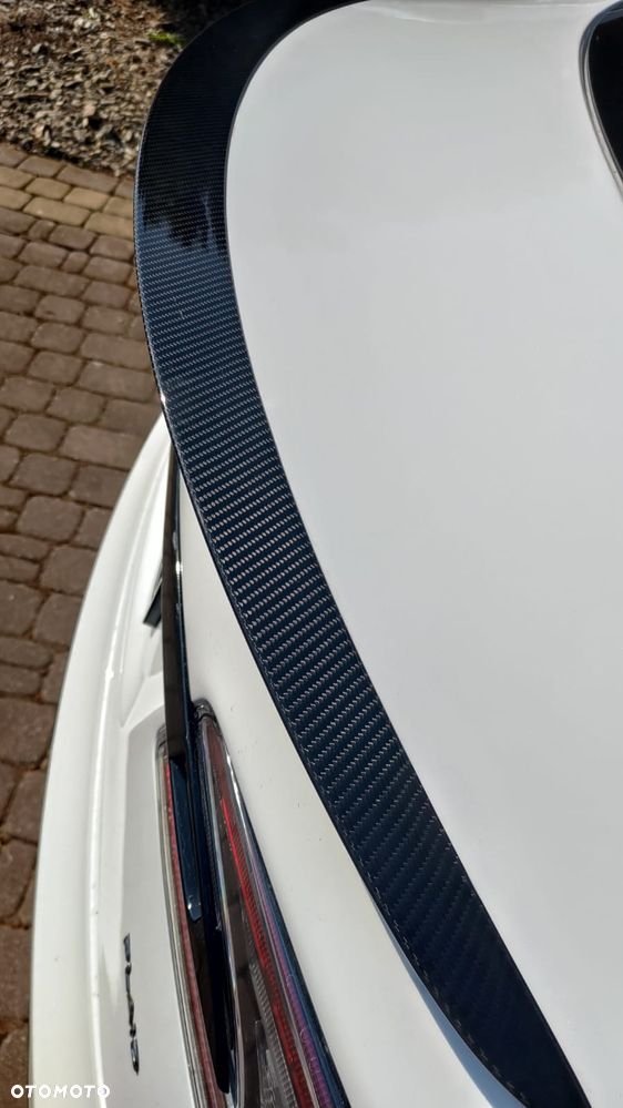 Tesla Model S - 5