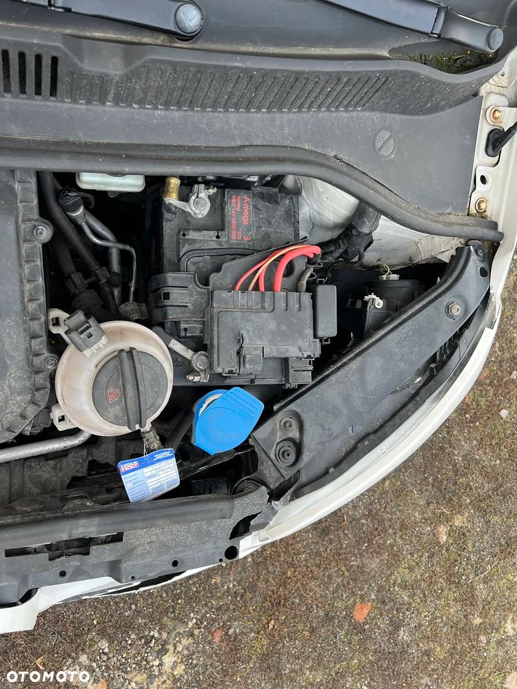 Volkswagen up! (BlueMotion Technology) move - 13