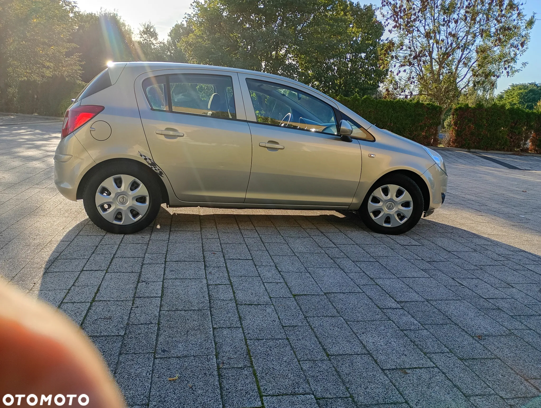 Opel Corsa 1.4 16V Edition - 4