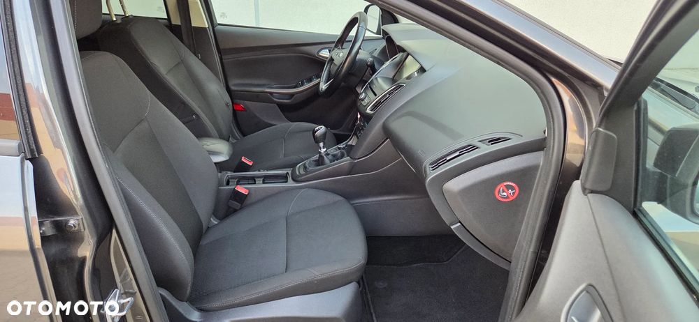 Ford Focus 1.0 EcoBoost Titanium - 37