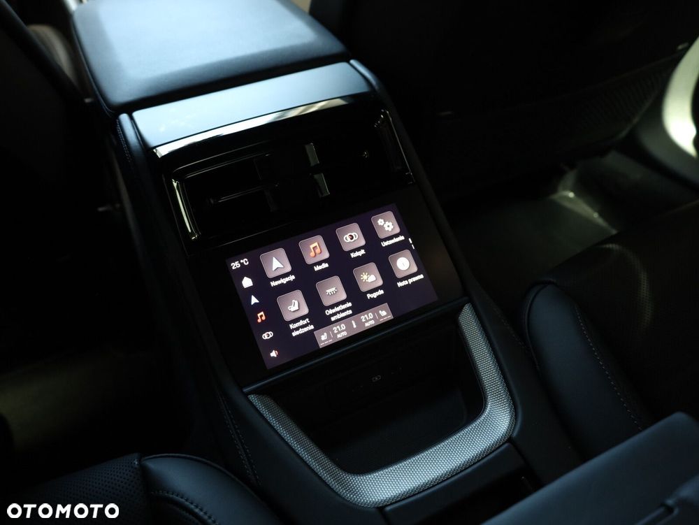 Porsche Panamera - 22