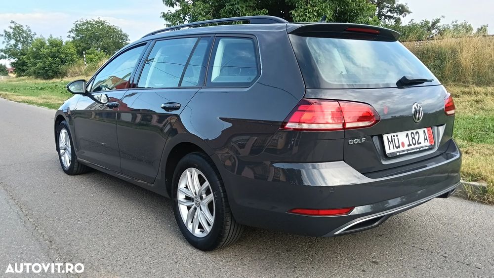 Volkswagen Golf 1.6 TDI Highline - 5