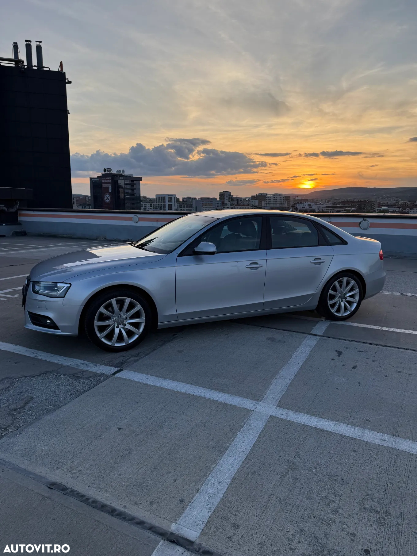 Audi A4 Avant 1.8 TFSI Ambiente - 2