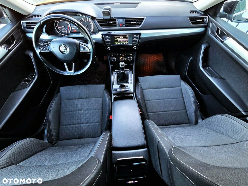 Skoda Superb 2.0 TDI Active - 11
