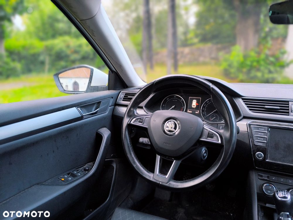 Skoda Superb 2.0 TDI L&K - 6