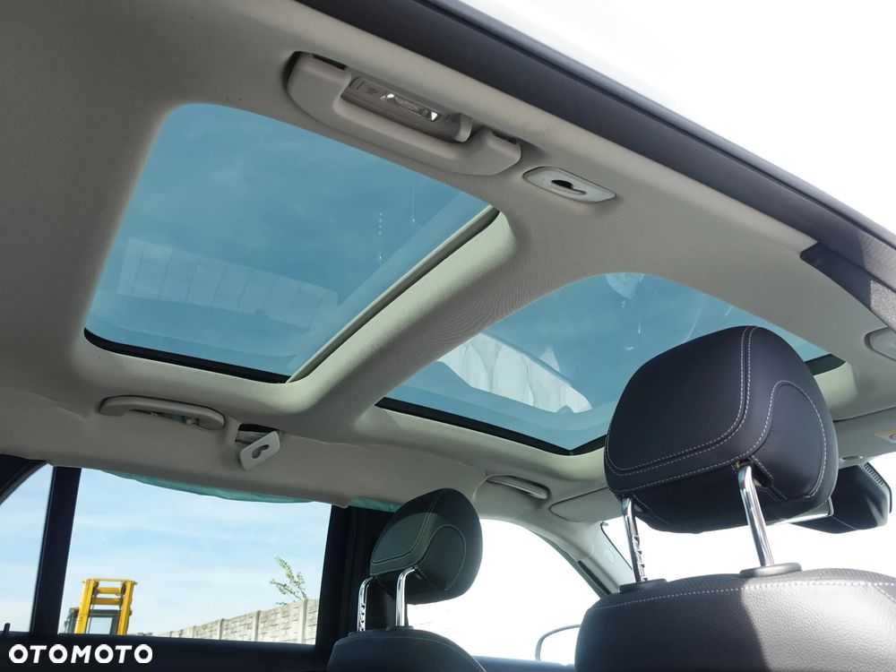 Mercedes-Benz GLC 300 de 4Matic 9G-TRONIC AMG Line - 12