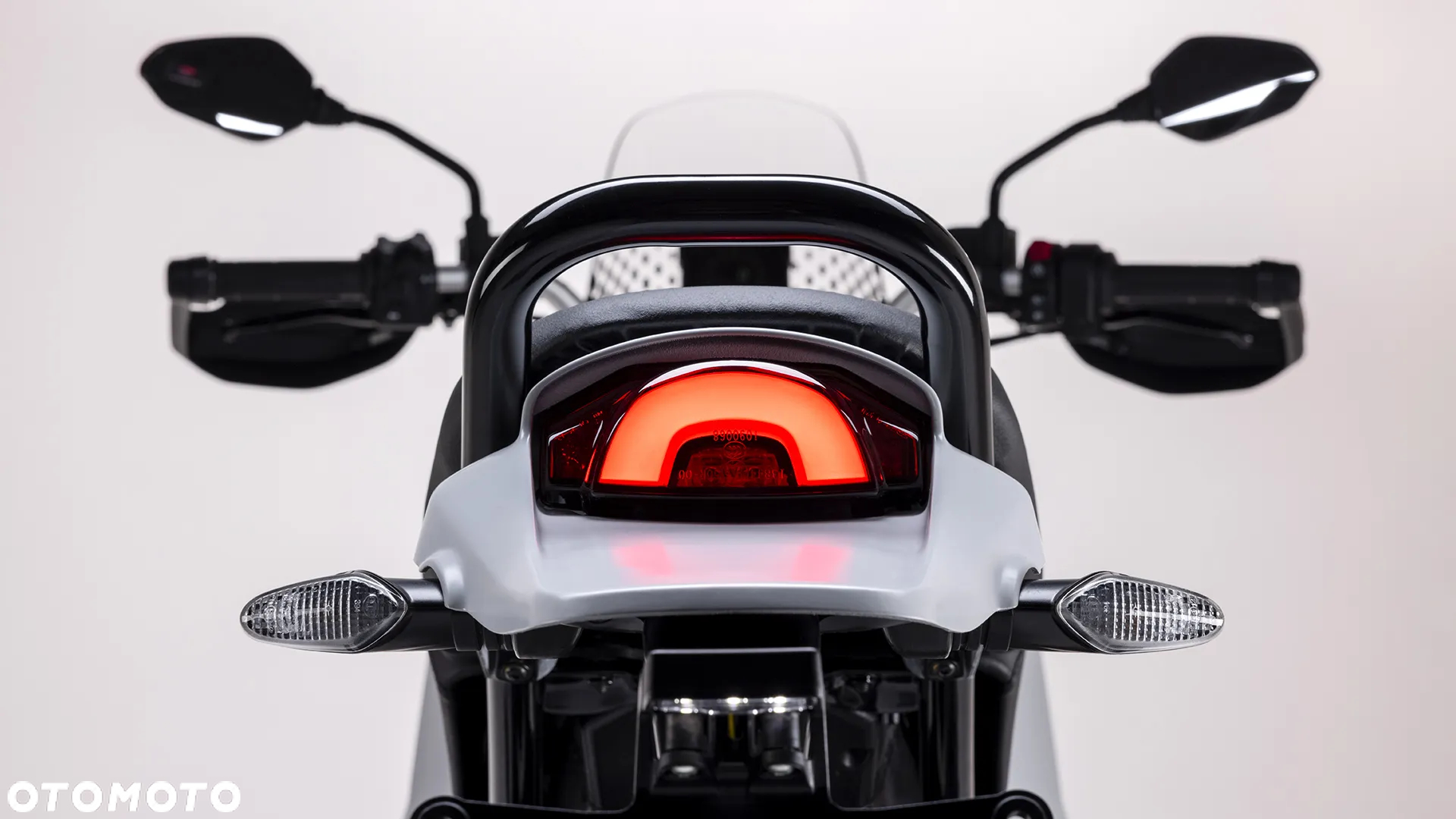 Ducati DesertX - 16