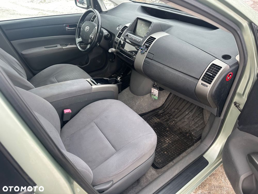 Toyota Prius 1.5 VVT-i Sol (nav) - 4